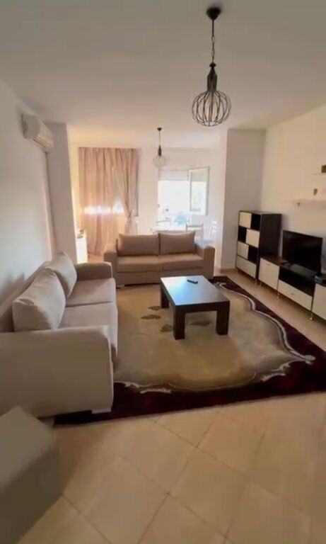 Apartament me qera 2+1+2 tek Ambasada Amerikane