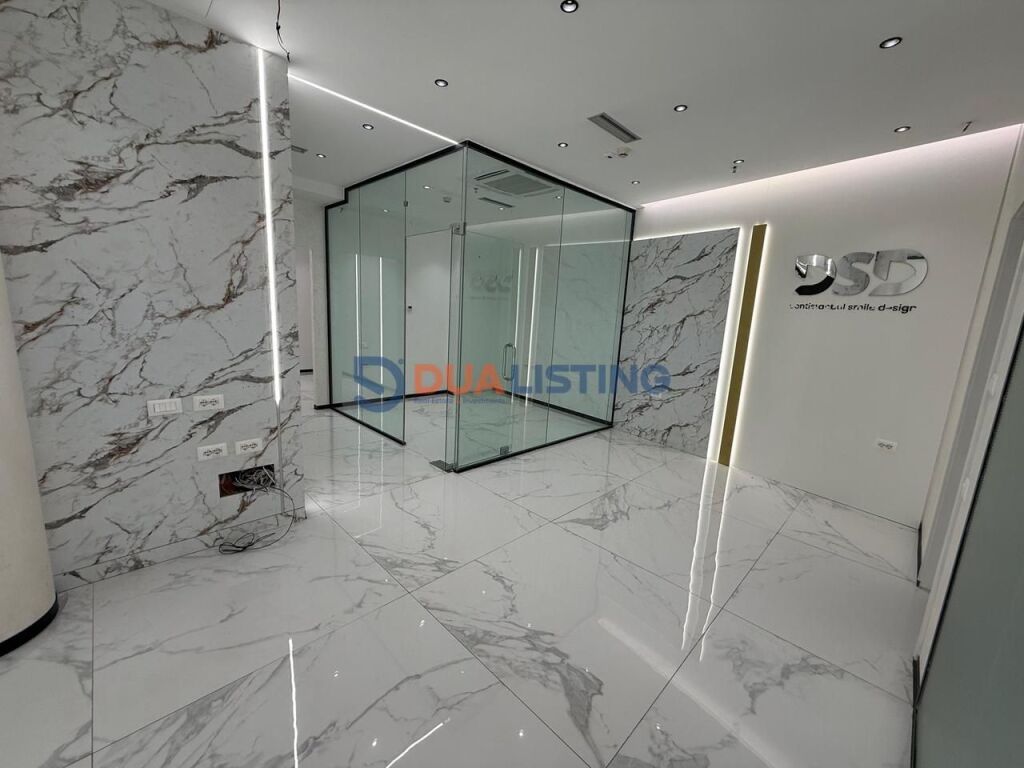 🏢 Locale Premium in Affitto per Uffici / Clinica / Studio 📍 Stadio Air Albania – uno degli indirizzi più prestigiosi per gli affari a Tirana.