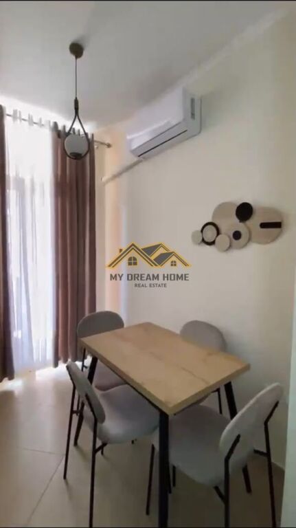 JEPET ME QIRA APARTAMENT 2+1 SHUME PRAN ME DETIN NE PLAZH URA DAJLANIT !
