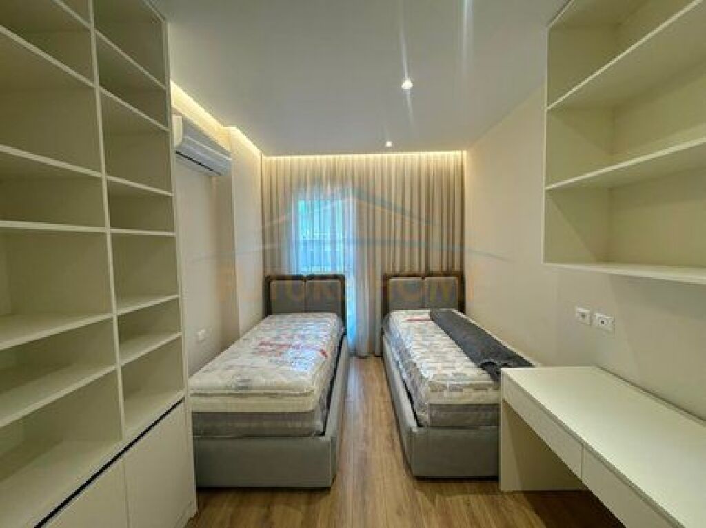 Qera, Apartament 2+1+2, Bulevardi i Ri, Tiranë.