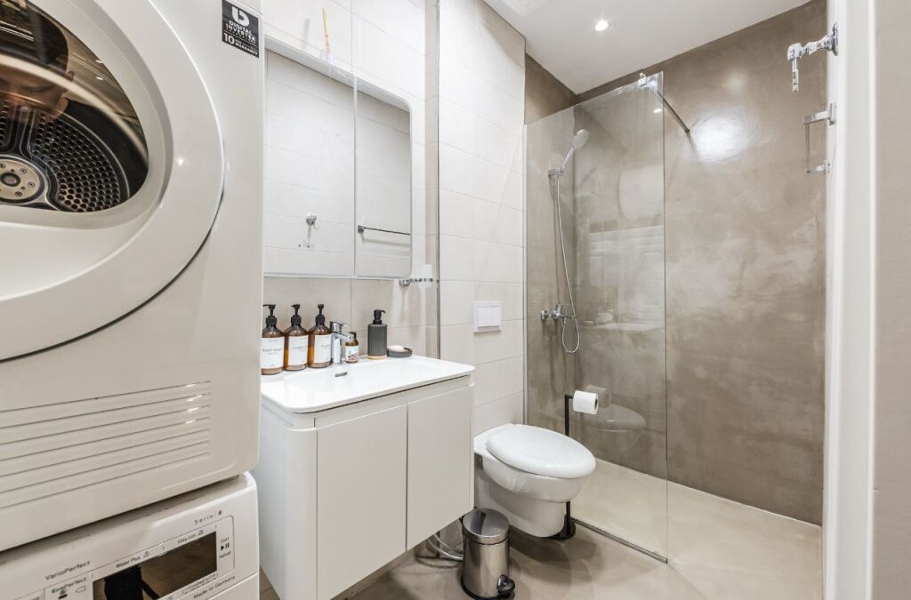 Furnished studio apartment for sale in Dhermi, Sofo Duni