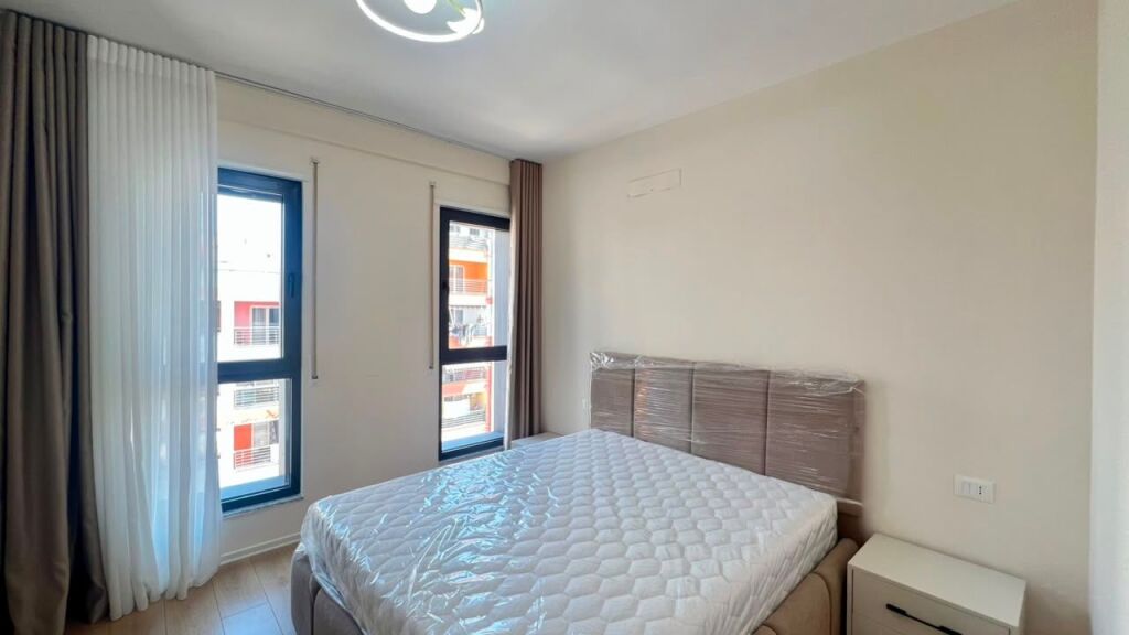 🏠Me Qera: 1+1📍Bulevardi I Ri (Rr.Jordan Misja - Kompleksi Ndregjoni)- 60,000 Leke/Muaj - Pallat V.2026 - Kt.4 - Sp.75m² - (E Pa Banuar 100% e re)🔥