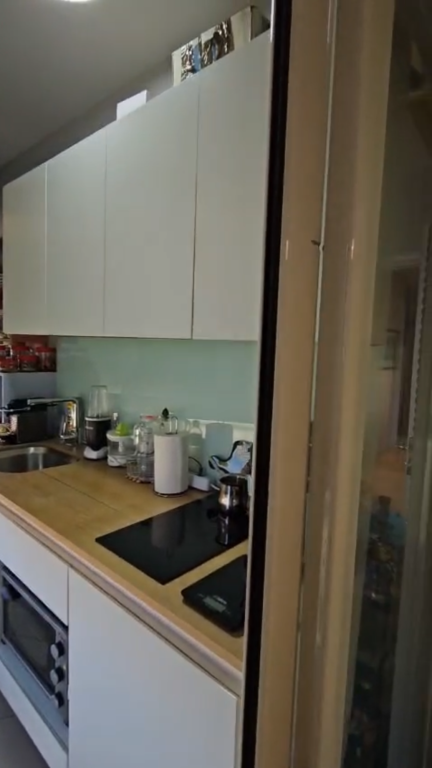 Apartament 1+1 per shitje Rruga e Kavajes !