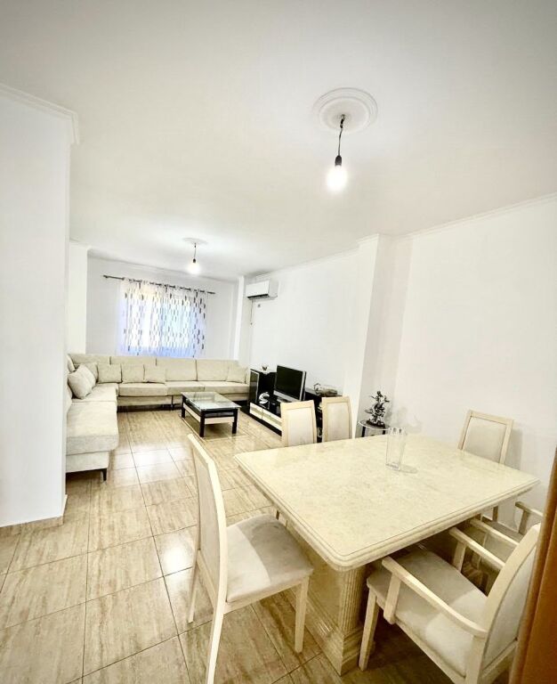Affitto | Apartament 3 + 1 | Autostrada Tiranë–Durrës | 600 €/mese