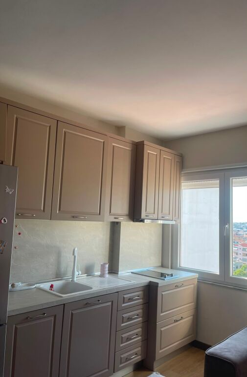 🏡 Apartament 1+1 me Qira – Përballë Shkollës "Bashkuar", mbi 365 Spa &amp; Sport