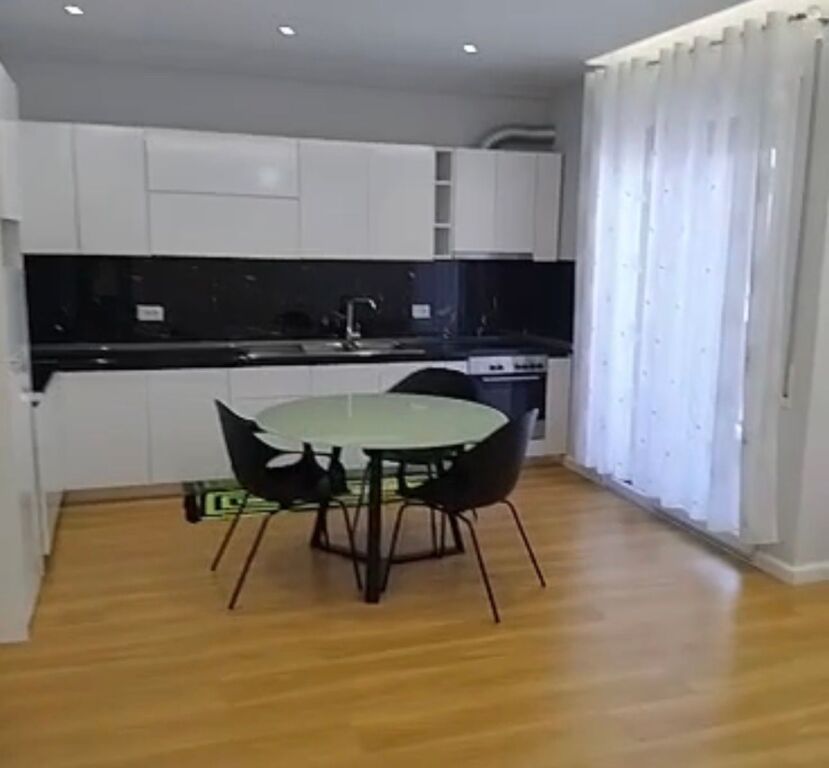 Apartament me qera 2+1 Kamez