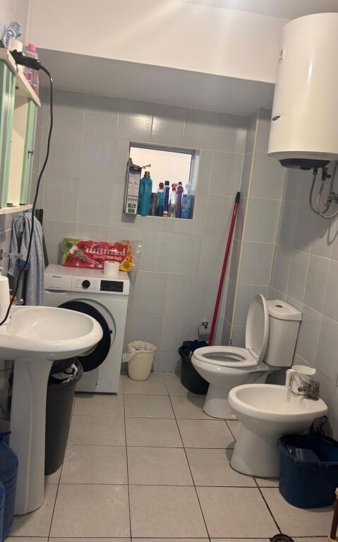 Apartament me qera 2+1 Kinostudio