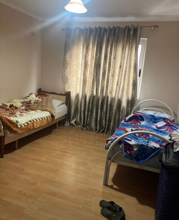 Apartament me qera 2+1 Kinostudio