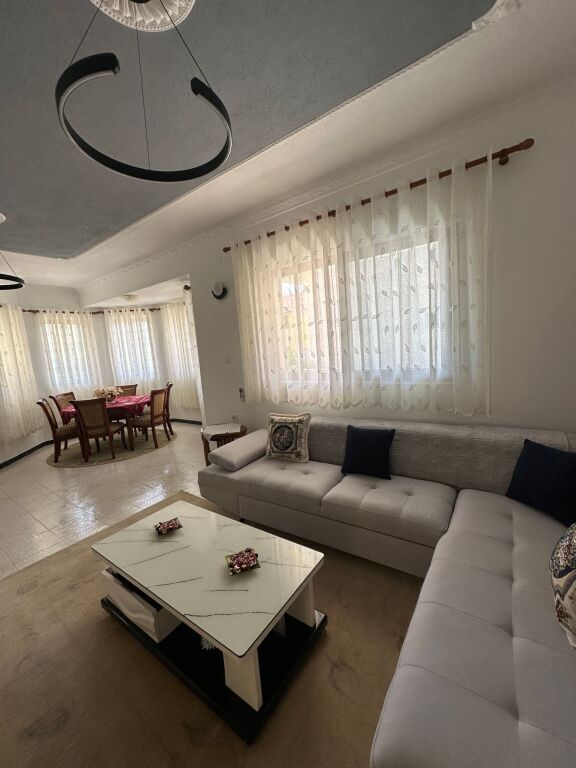 Qera | Vilë 2 + 1+ Post Parkimi | Qytet Studenti | 600 €/muaj