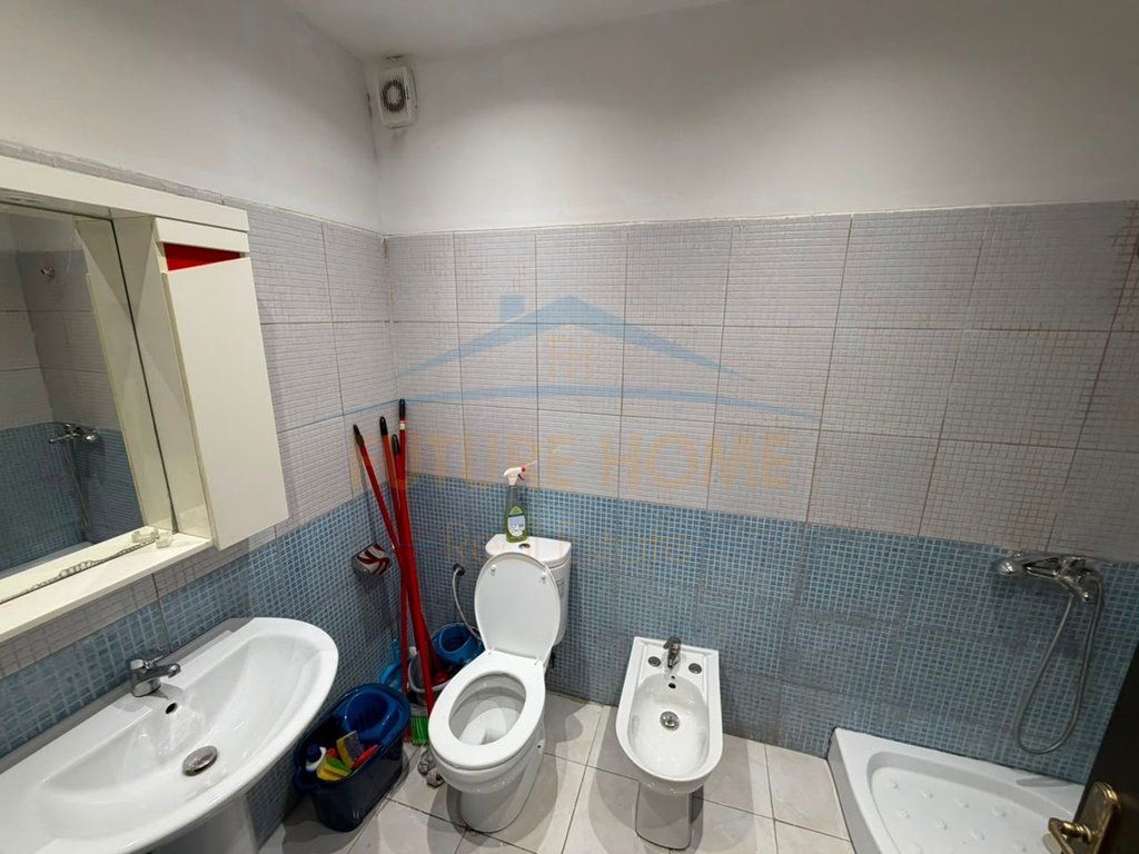 In vendita, Appartamento 1+1, Yzberisht
