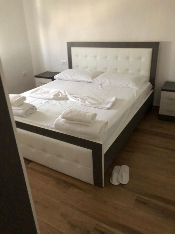 Qera | Apartament 2 + 1 | Rruga Bardhyl | 600 €/muaj