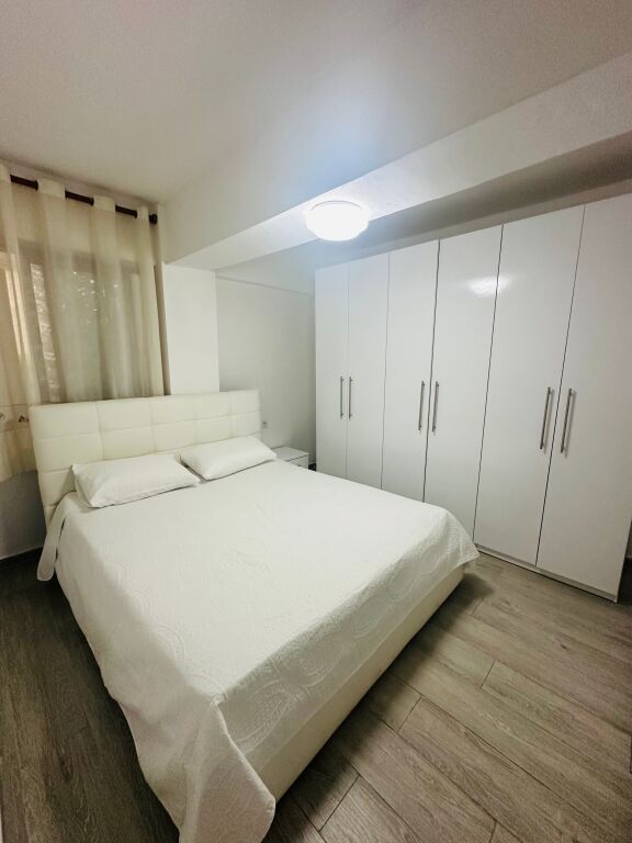 Jepet Me Qera Apartament 2+1