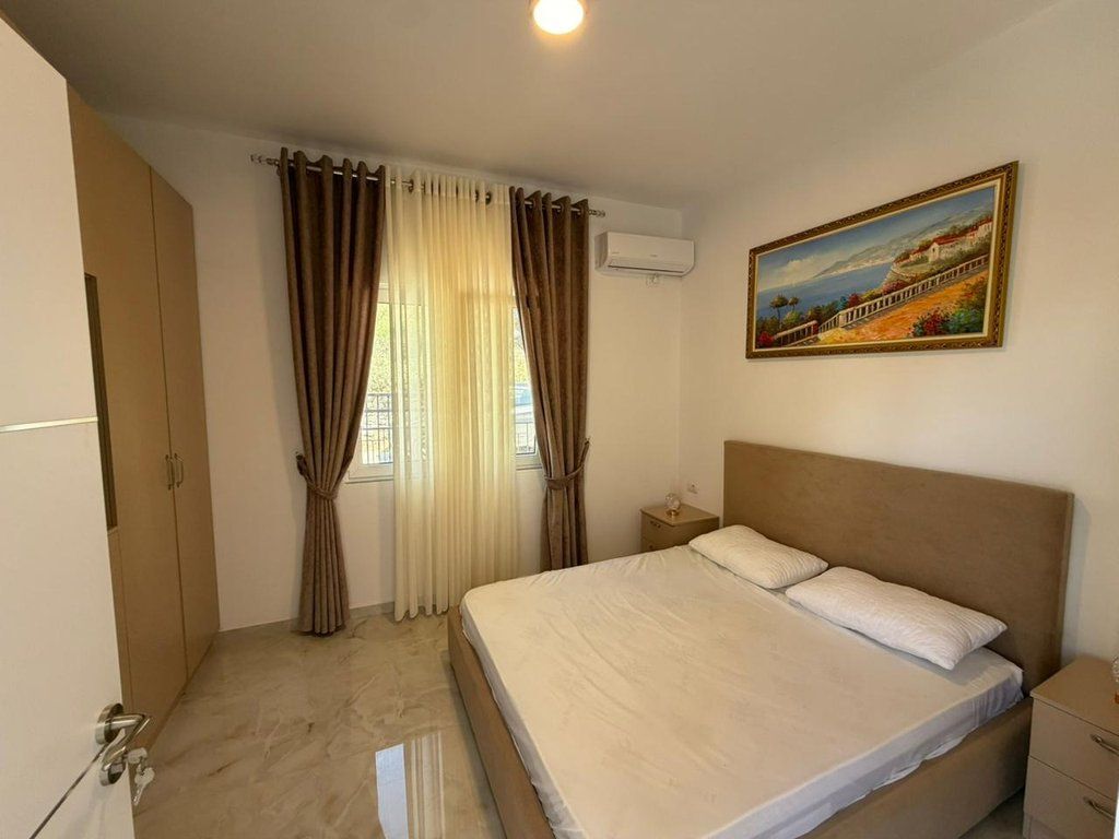 GJASHTE, SARANDE, SELLING VILLA