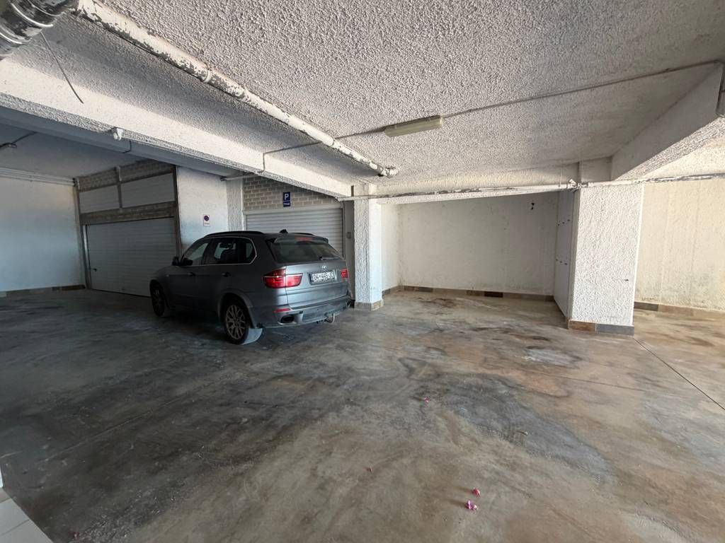 VENDIAMO APPARTAMENTO CON VISTA APERTA SUL MARE + POSTO AUTO, SARANDE