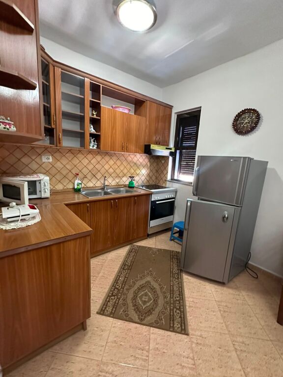Jepet Me Qera Apartament 2+1+1 Ballkon