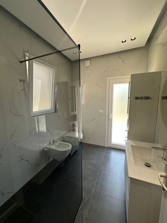 Qera | Vilë 2 + 1+ Post Parkimi | Qytet Studenti | 600 €/muaj