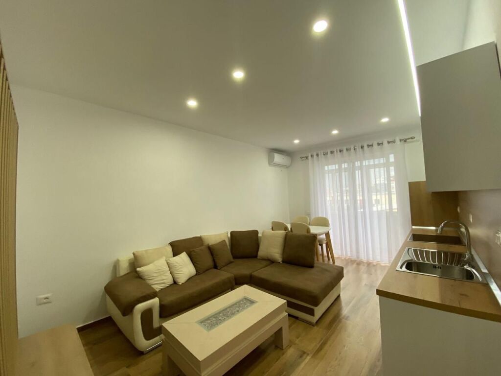Qera | Apartament 2 + 1 | Rruga Bardhyl | 600 €/muaj