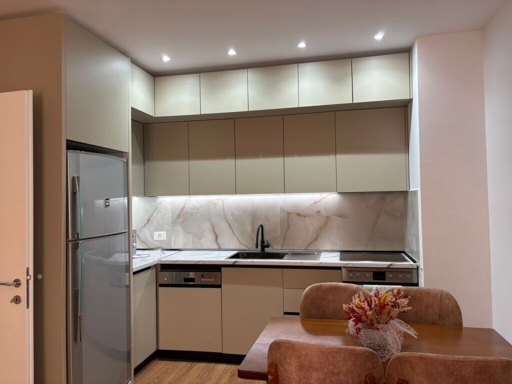 Jepet me Qera Apartament 2+1 – Univers City