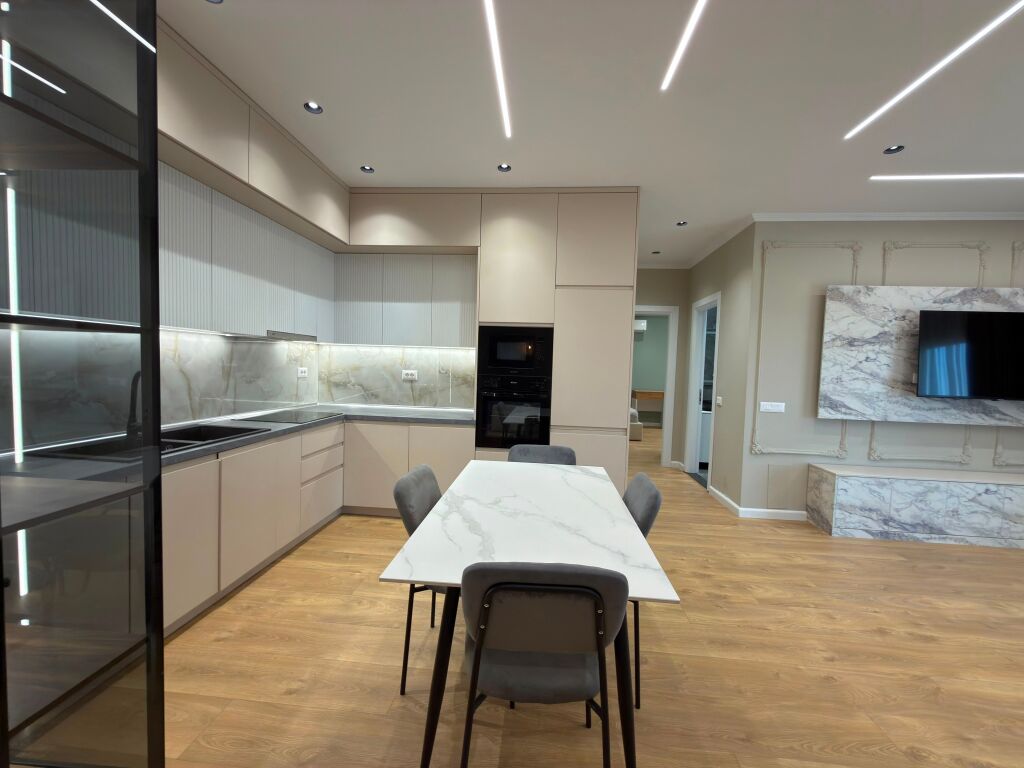 APARTAMENT 2+1+2 ME POST PARKIMI | ME QIRA | LIQENI I FARKËS