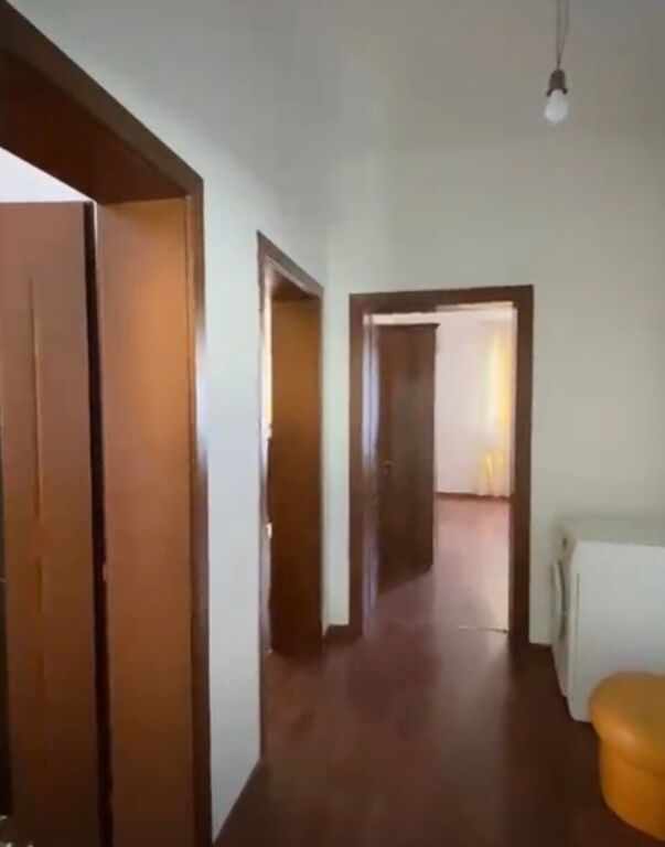 Affittasi Appartamento 2+1+1 con Balcone