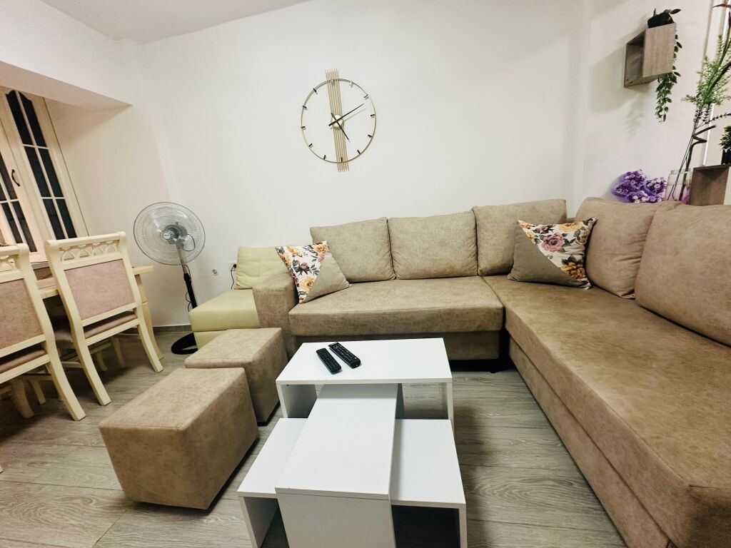 Jepet Me Qera Apartament 2+1