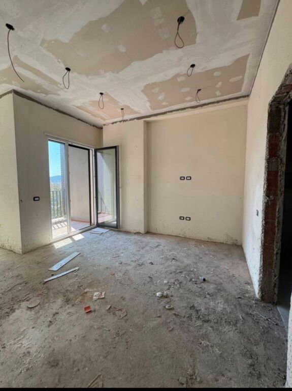 🏡 VENDESI APPARTAMENTI 1+1 Di fronte alla Birra di Tirana, Via Kavaja🏡