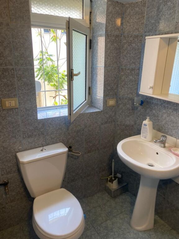 Qera | Shtëpi private 1 + 1 | Rruga Ramë Sadria | 400 €/muaj