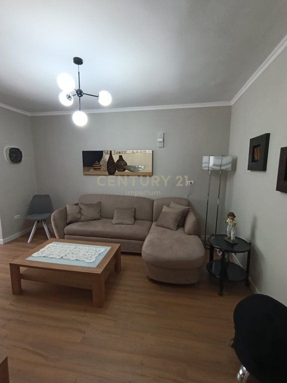 Apartament 2+1 me qera- Ish Bllok!