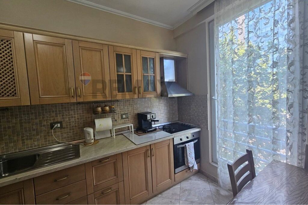 Apartament 1+1 per qera ne Laprake!