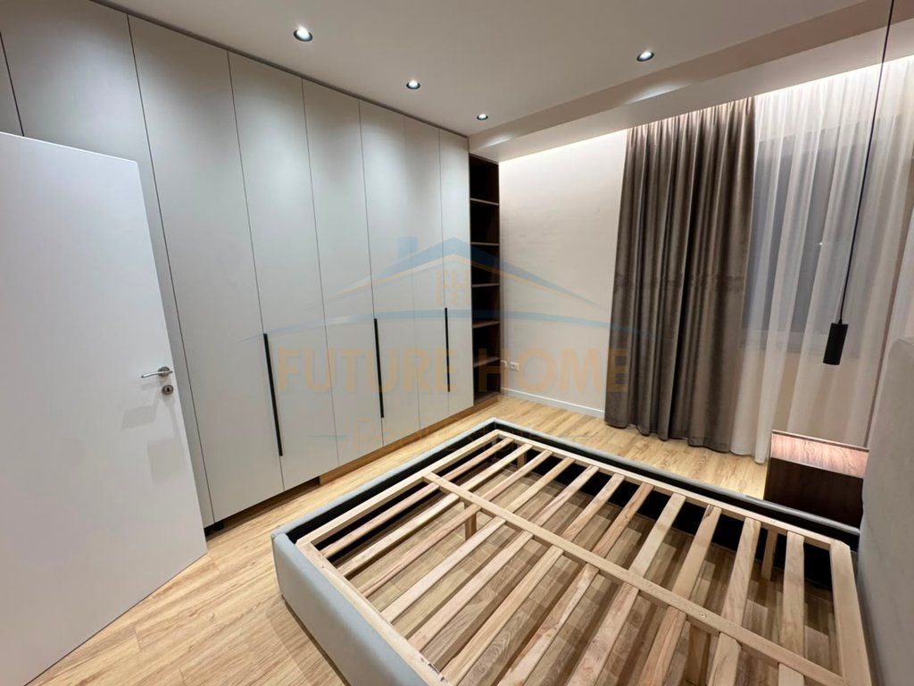 SHES APARTAMENT 1+1,UNAZA E RE,TIRANE