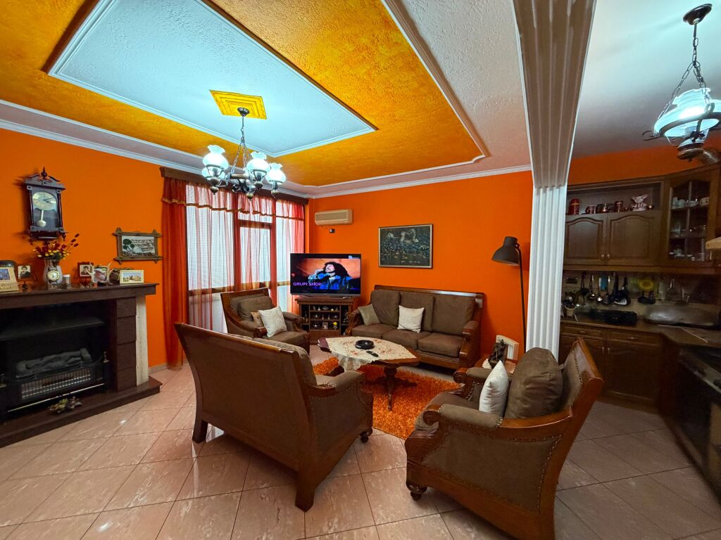For rent 2+1+2 apartment on Kavaja Street