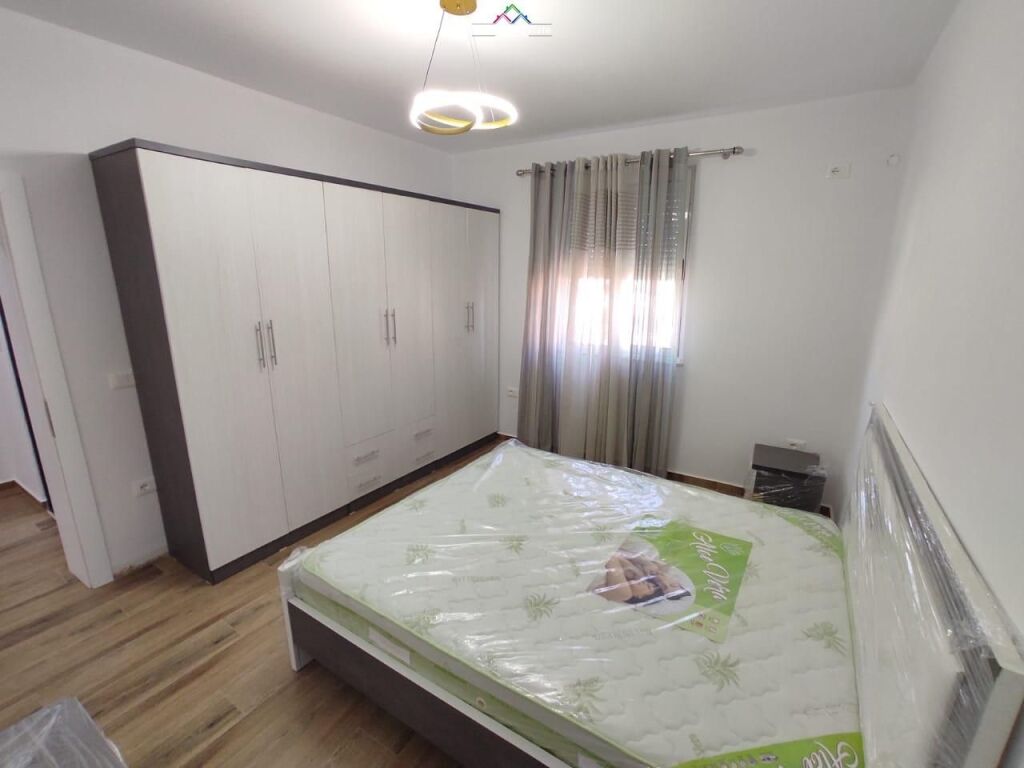 Appartamento In Affitto 2+1 In Via Kongresi i Manastirit (ID B221202) Tirana.