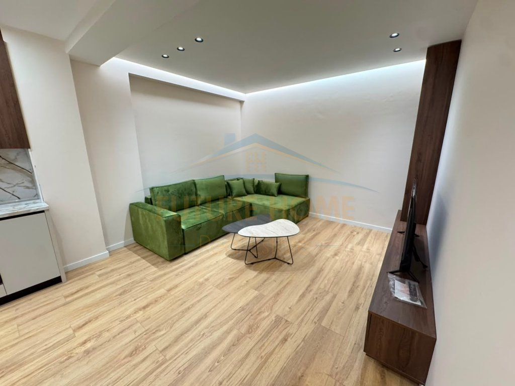 SHES APARTAMENT 1+1,UNAZA E RE,TIRANE