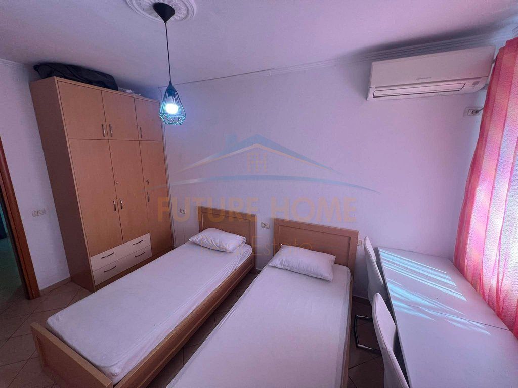 QERA APARTAMENT 2+1,UNAZA E RE,TIRANE