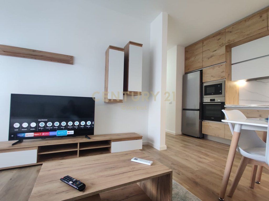Hipoteka, Apartament 2+1+2 per Qira !