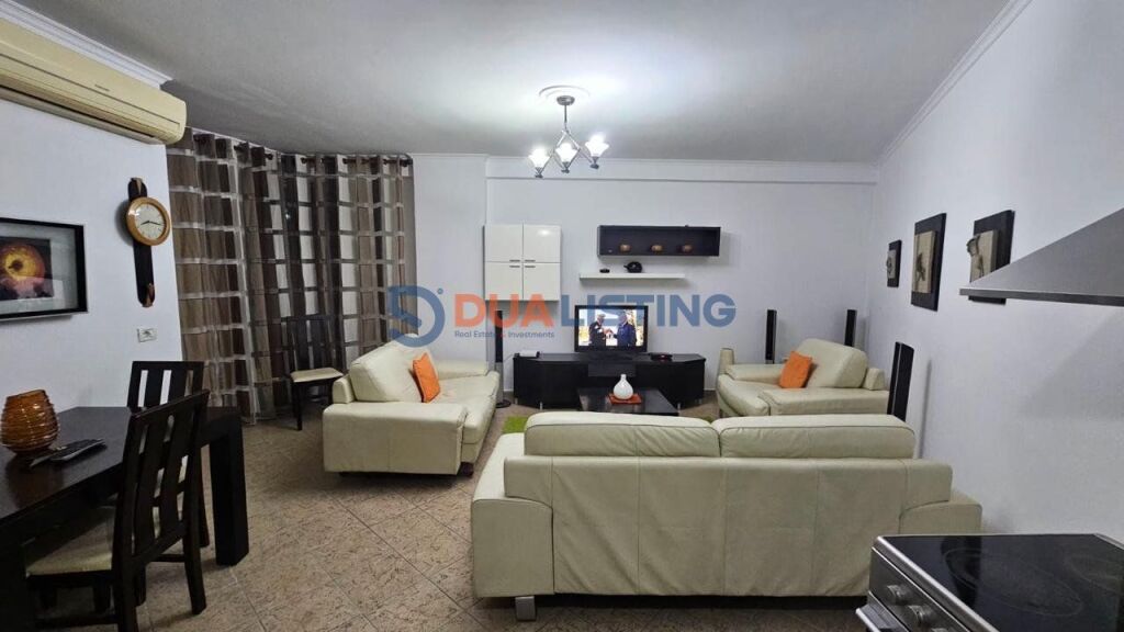 🏡 Qera | Apartament 2+1 📍 Rruga Barrikadave, Tiranë