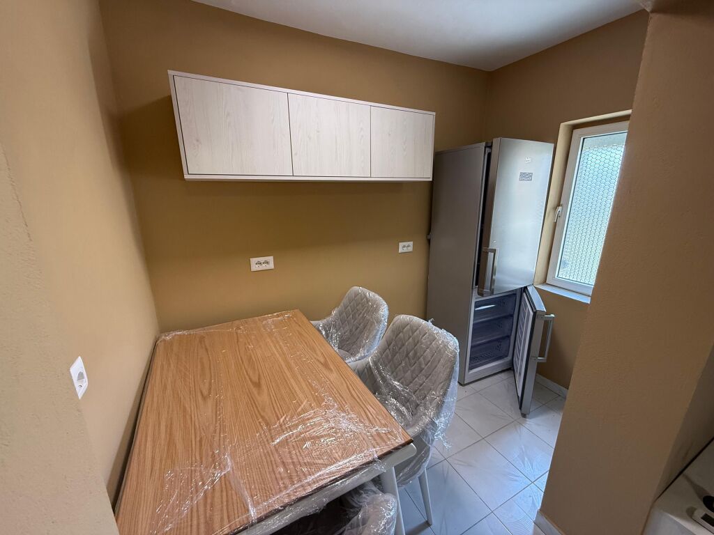 🏡 Appartamento 1+1 in affitto – Ali Demi | Vicino al nuovo Maternità “Koço Gliozheni”