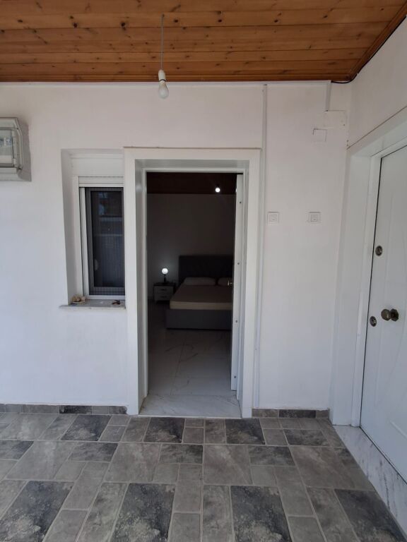 🏡 Monolocale in affitto a lungo termine – Rruga e Re, Vlorë 🌊