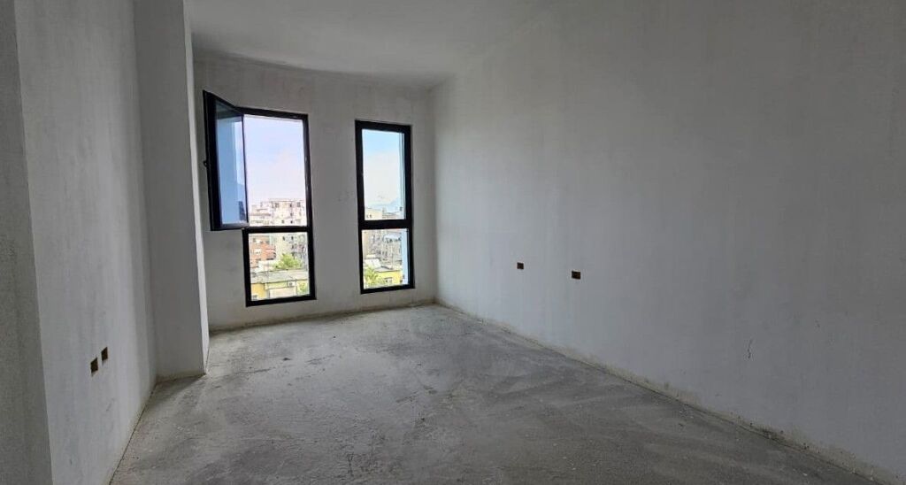 📌 APARTAMENT 2+1 NË SHITJE – SQUARE 21