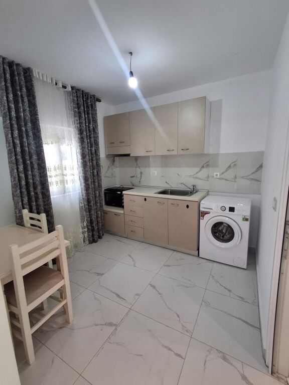 🏡 Monolocale in affitto a lungo termine – Rruga e Re, Vlorë 🌊
