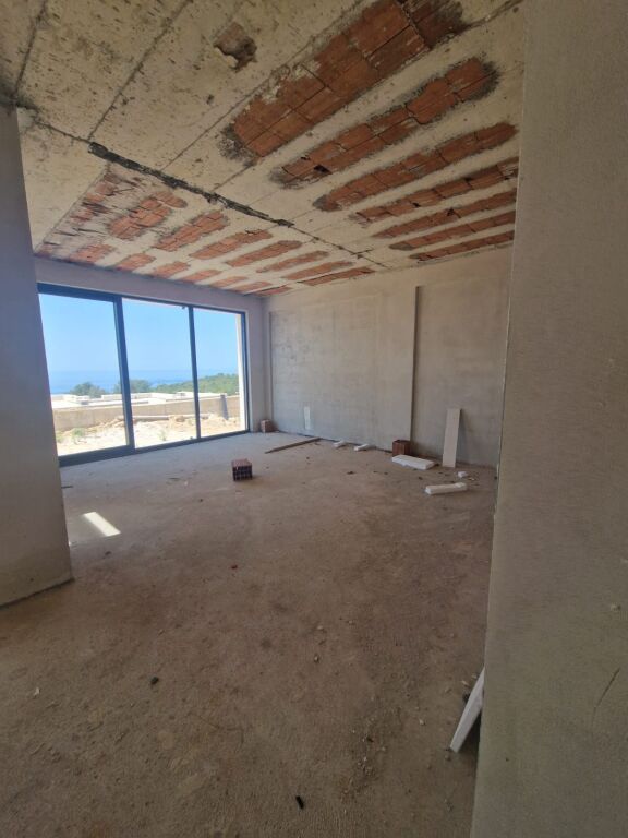 VILLA WITH SWIMMING POOL FOR SALE IN DRIMADHE