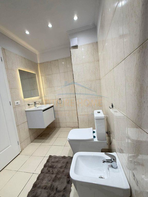Shitet, Apartament 2+1+2, Yzberisht