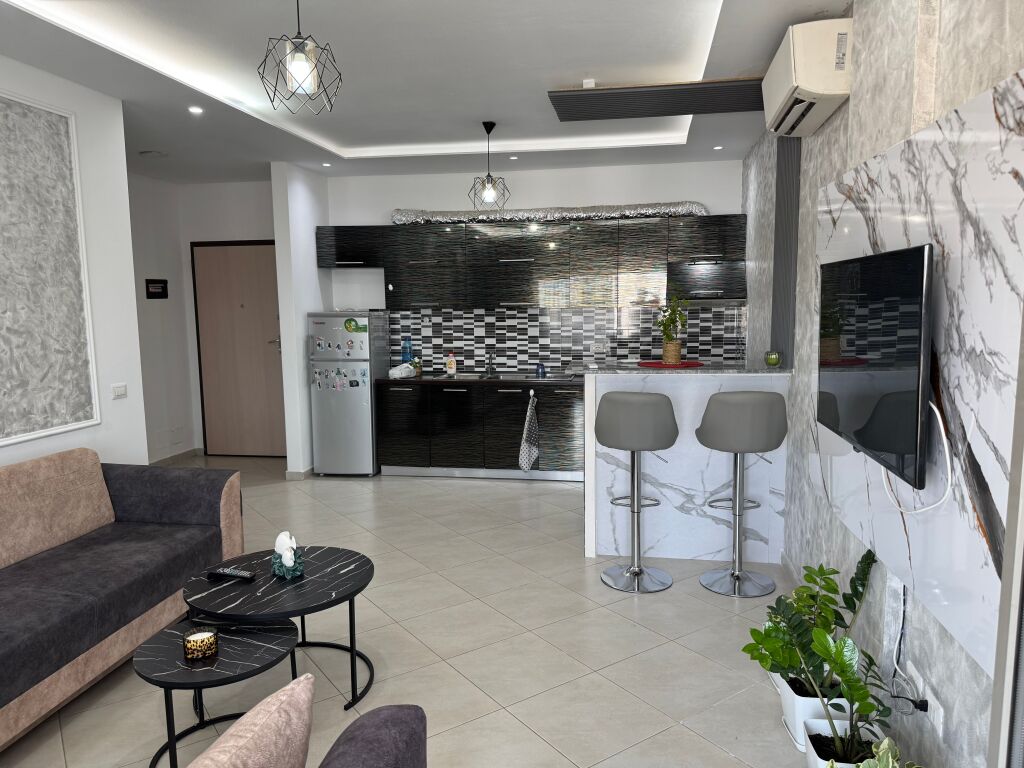 APARTMENT FOR RENT