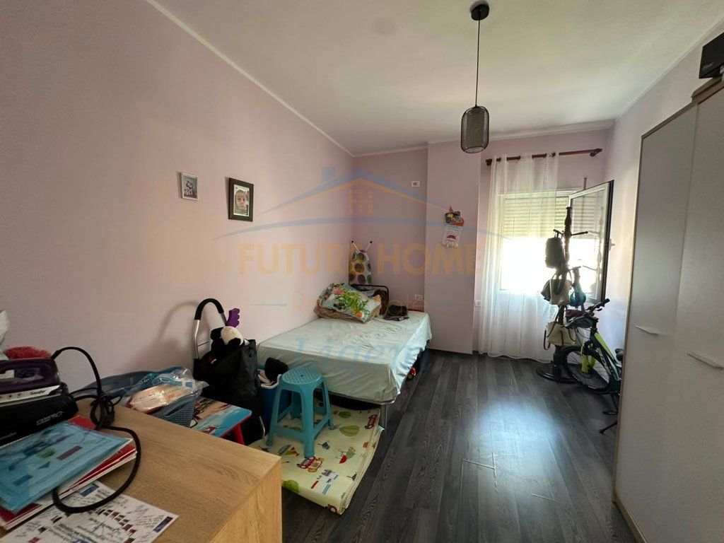 For sale, Apartment 2+1+Veranda, Fresku, Tirana.