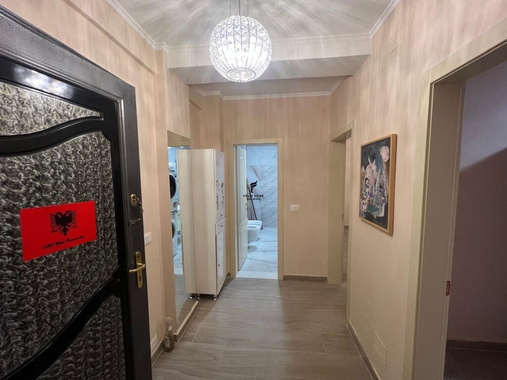 SHITET APARTAMENT 1+1 QENDER 24.500.000 LEKE FH-84256