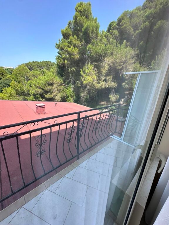 JEPET ME QERA APARTAMENT 2+1 NE ZONEN E VOLLGES, DURRES