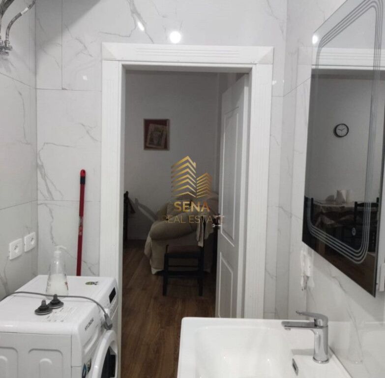 Qira, Hyrje Private 1+1+blk, Porcelan, 380 Euro/muaj