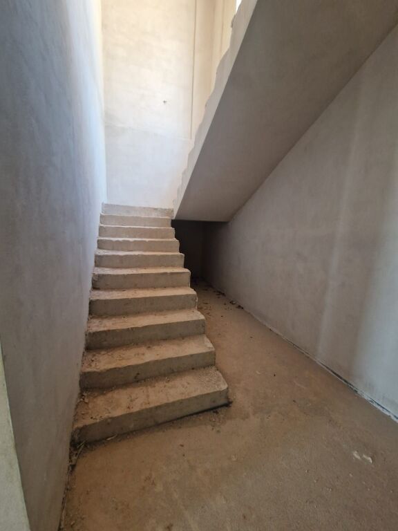 VILLA WITH SWIMMING POOL FOR SALE IN DRIMADHE