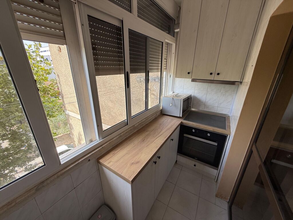 🏡 Appartamento 1+1 in affitto – Ali Demi | Vicino al nuovo Maternità “Koço Gliozheni”