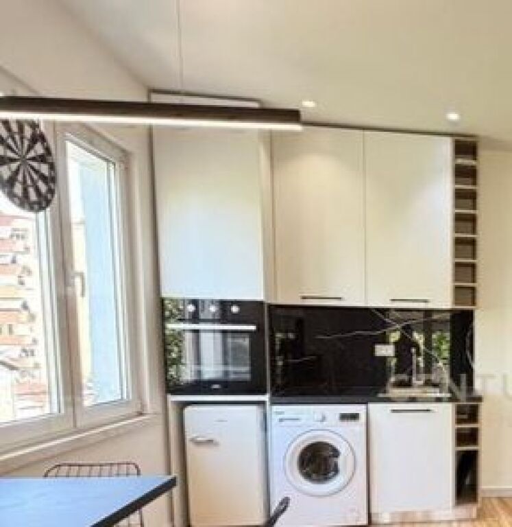 Appartamento 1+1 in affitto – Di fronte a 7 Xhuxhave. 500 € /Mese